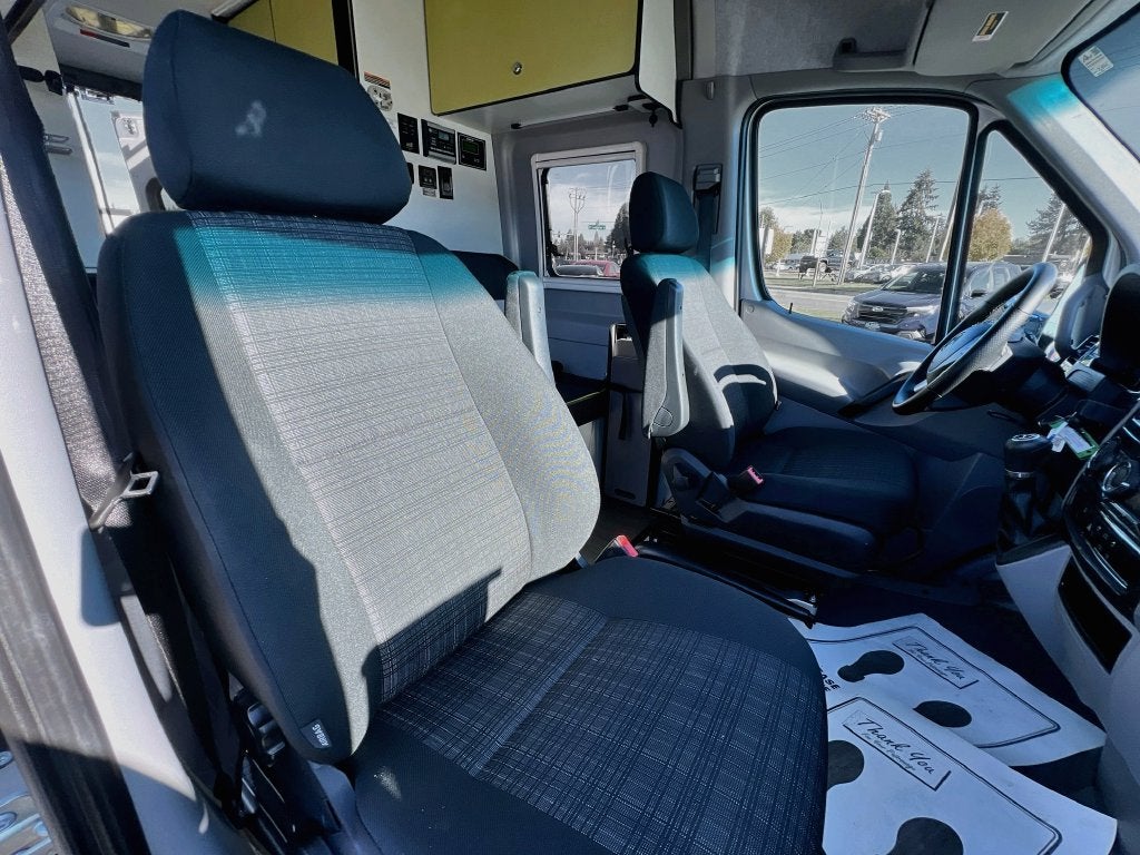 2018 Winnebago Revel 2019 44E