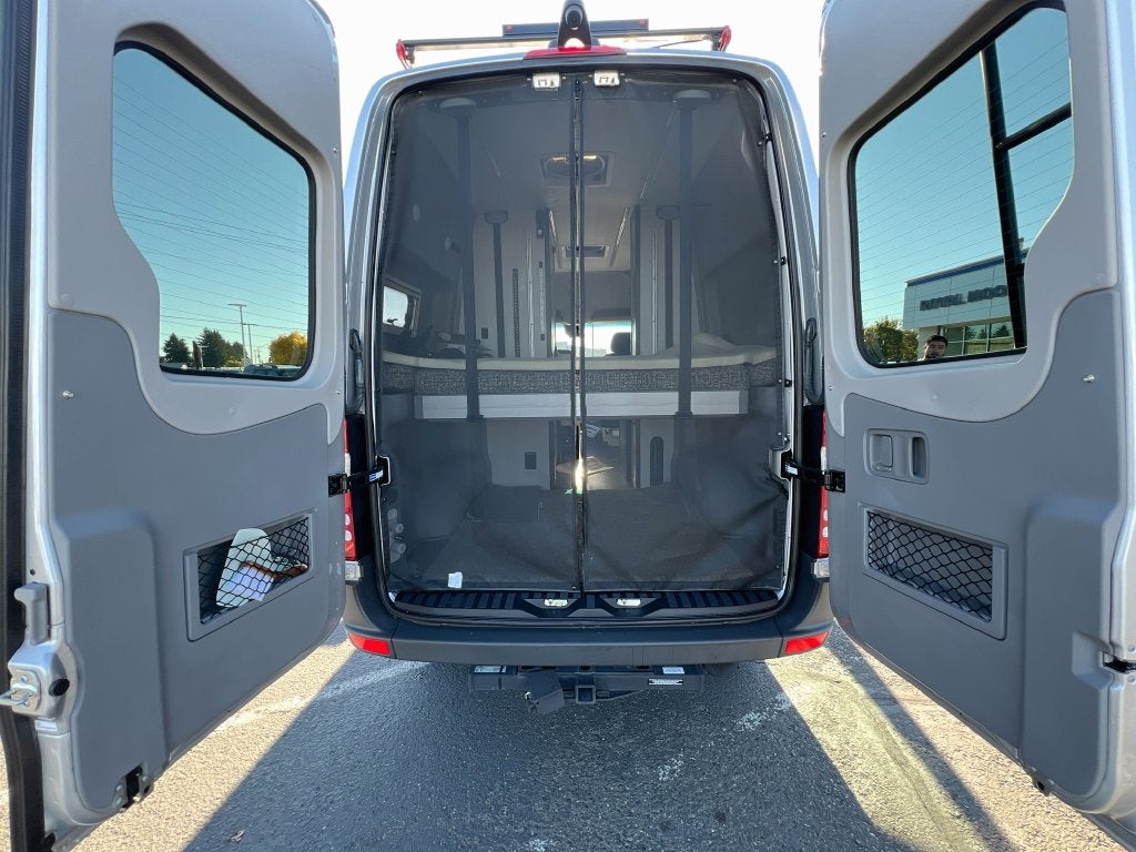 2018 Winnebago Revel 2019 44E