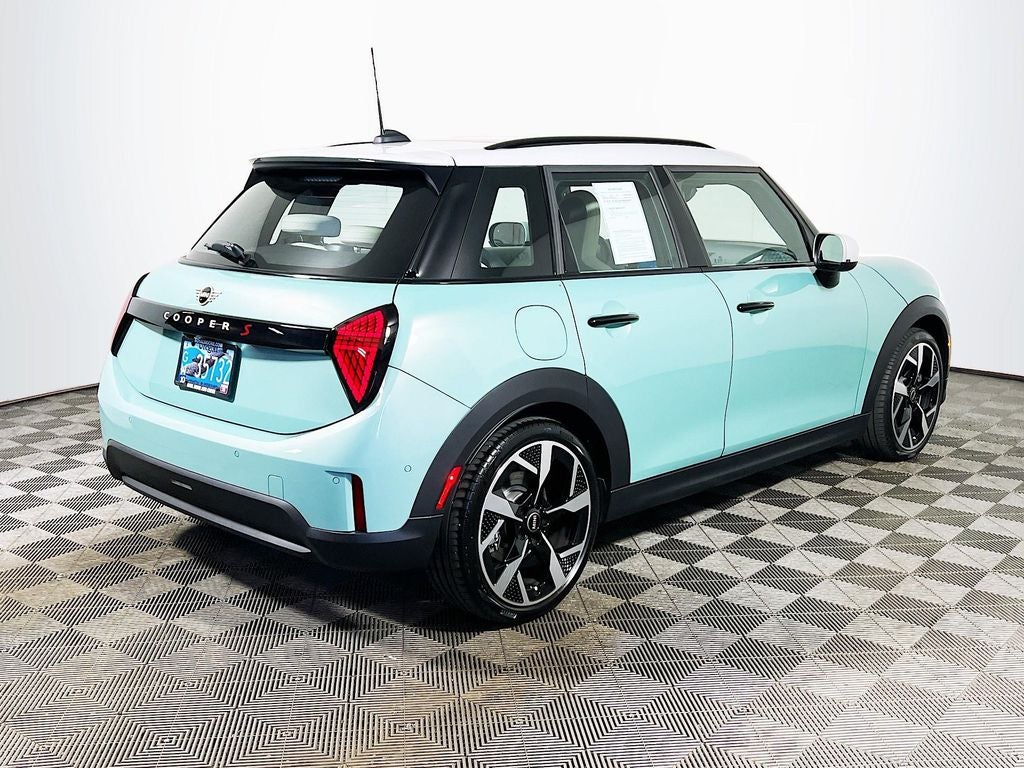 2025 MINI Cooper S Iconic