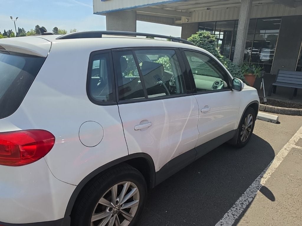 2017 Volkswagen Tiguan Limited 2.0T 4Motion