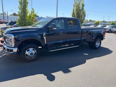 2025 Ford F-350SD Lariat DRW