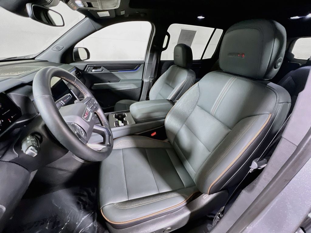 2025 GMC Acadia AT4
