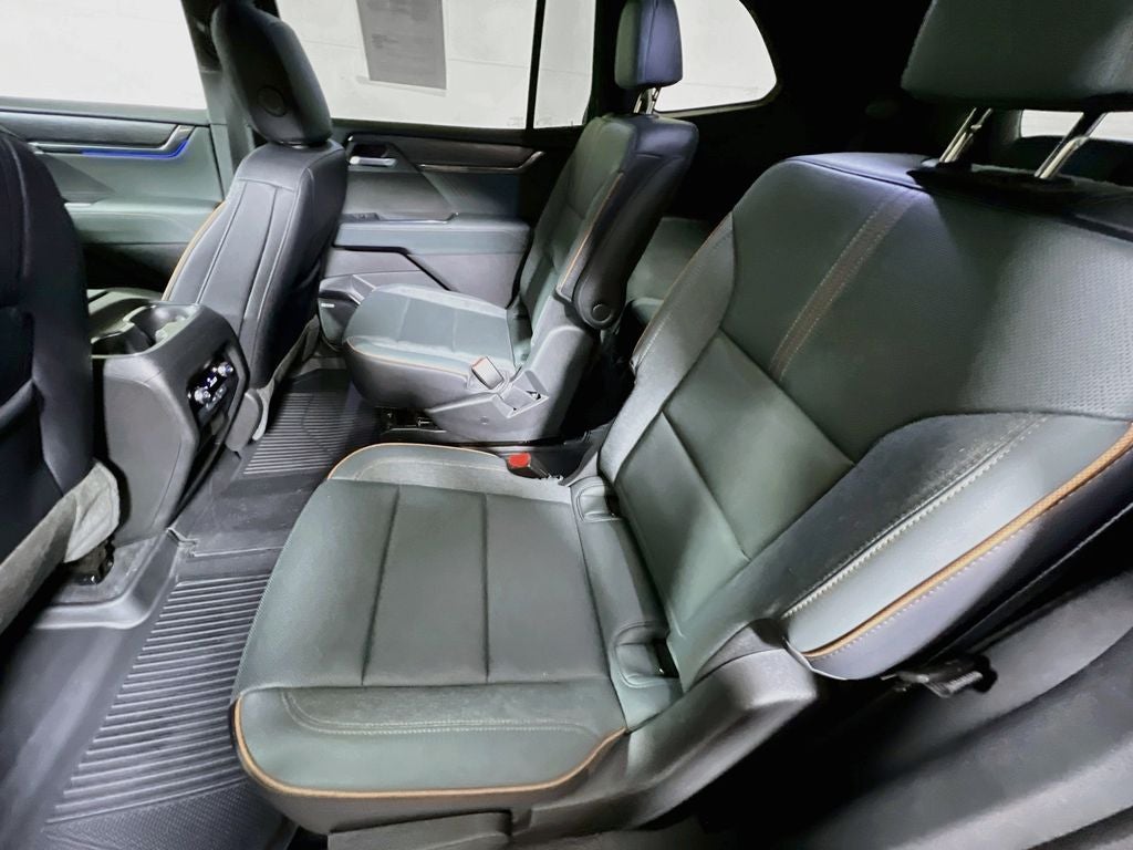2025 GMC Acadia AT4