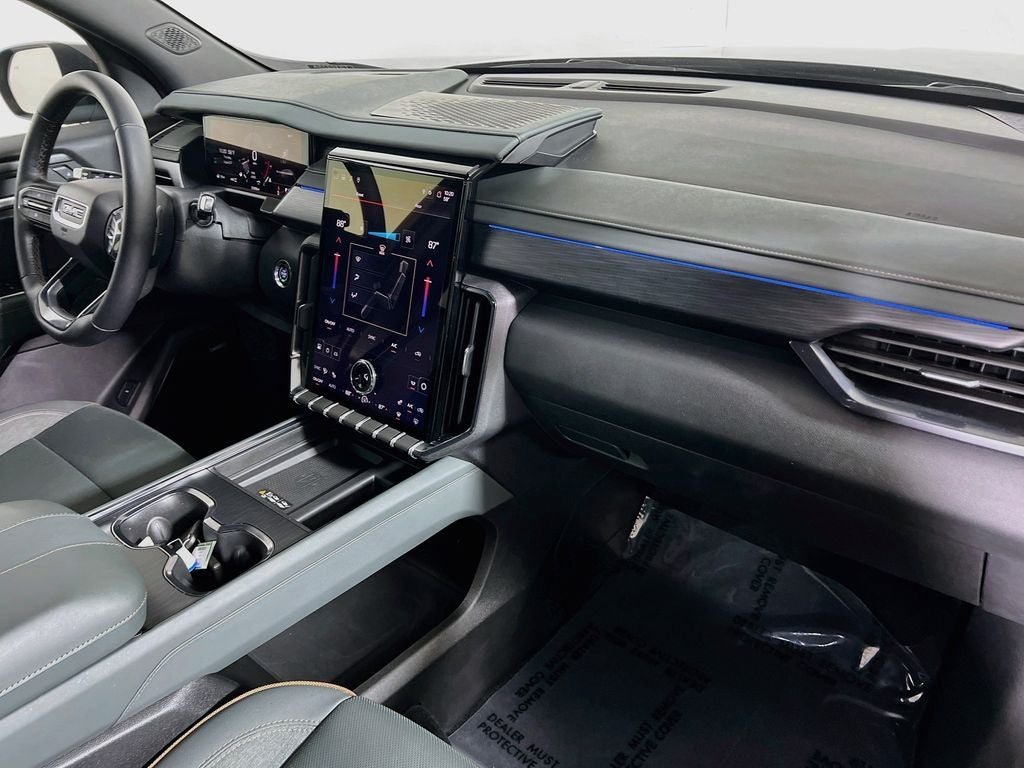 2025 GMC Acadia AT4