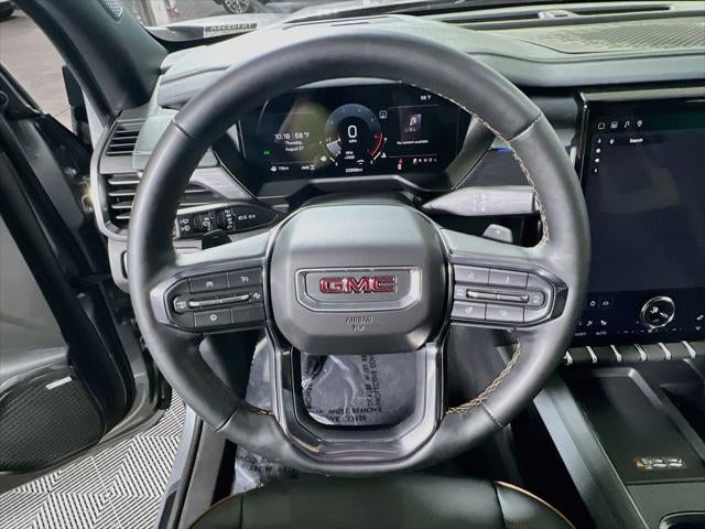 2025 GMC Acadia AT4