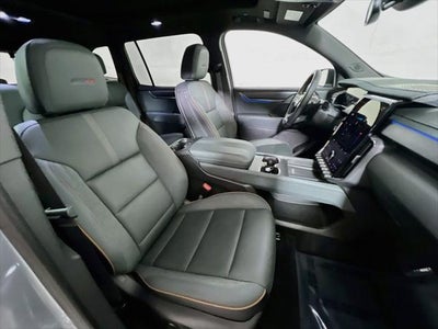 2025 GMC Acadia AT4