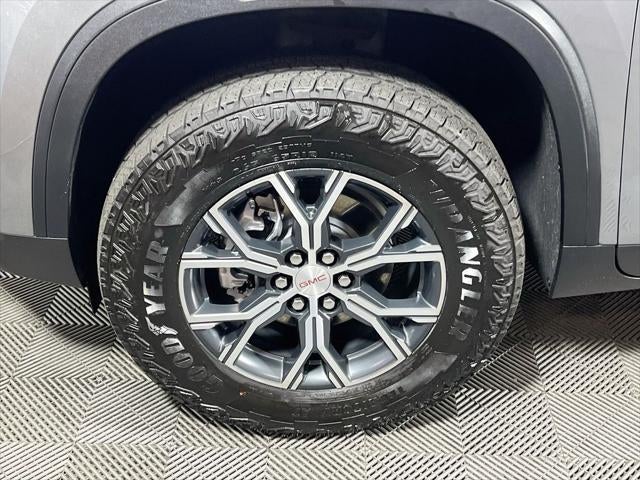 2025 GMC Acadia AT4