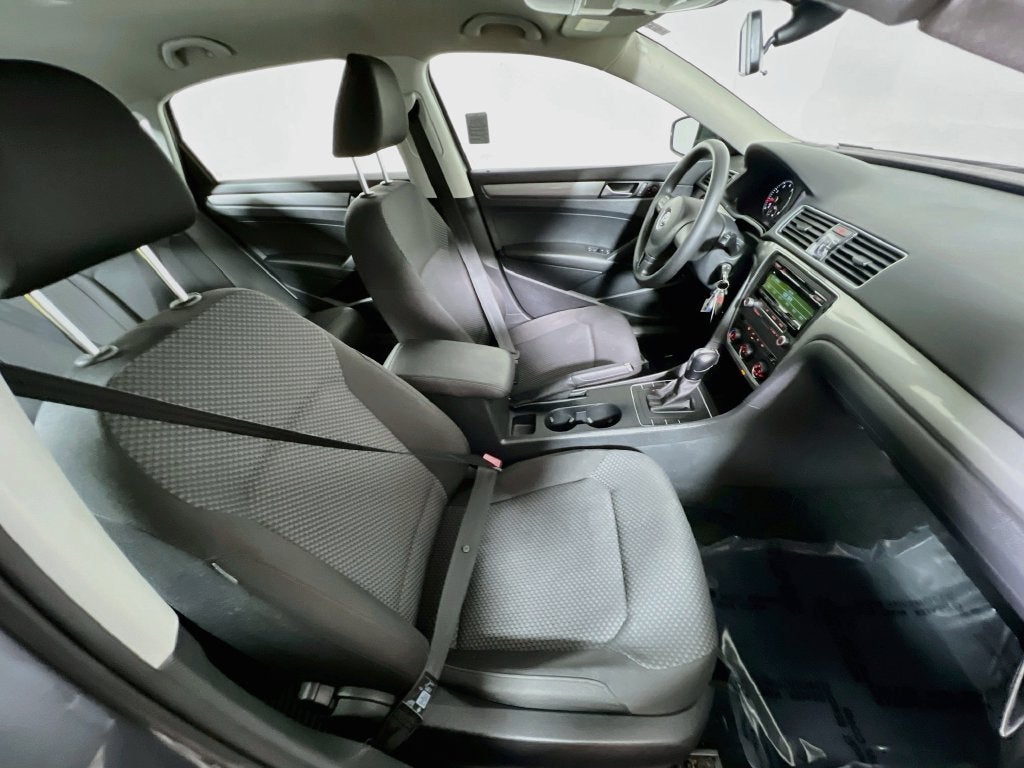 2014 Volkswagen Passat 1.8T S
