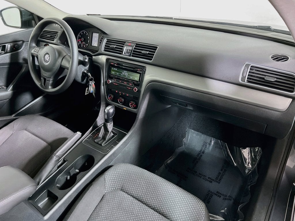 2014 Volkswagen Passat 1.8T S
