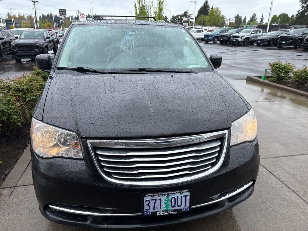 2016 Chrysler Town & Country Touring