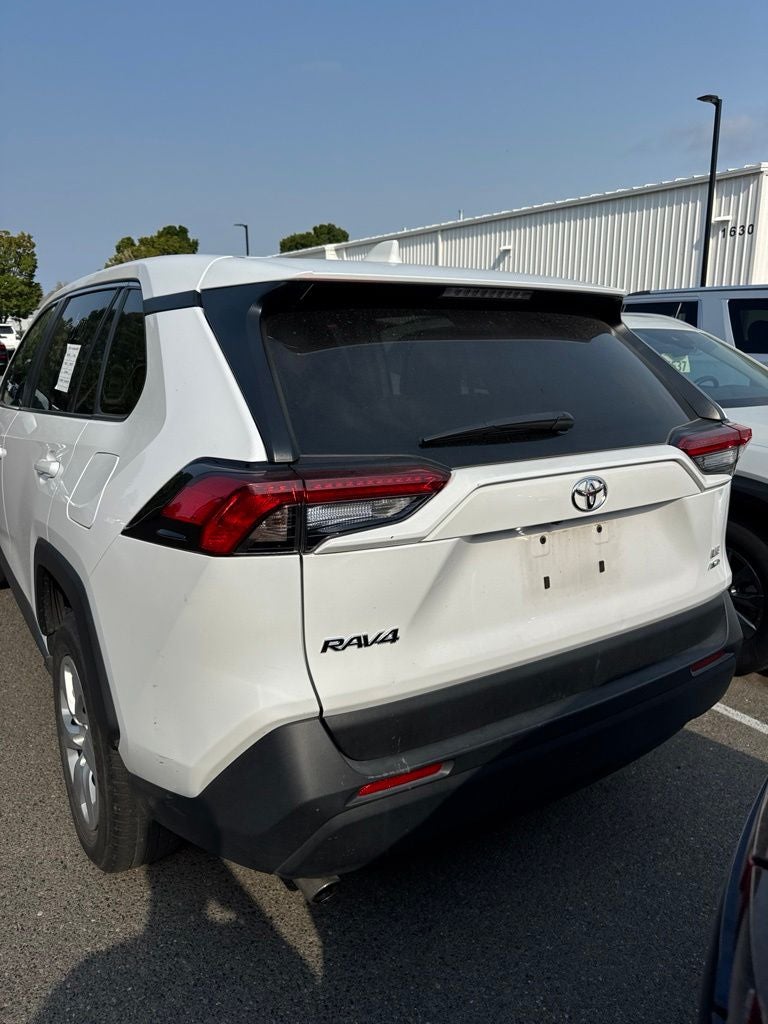 2025 Toyota RAV4 LE