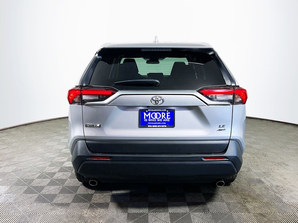 2024 Toyota RAV4 LE
