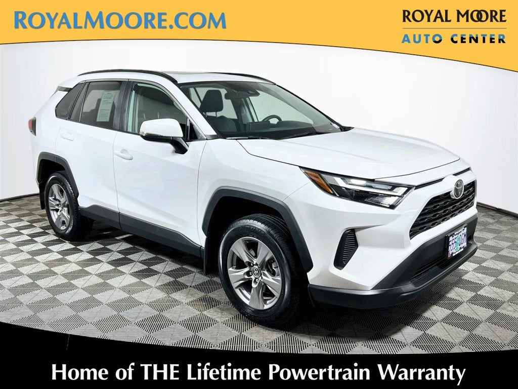 2025 Toyota RAV4 XLE