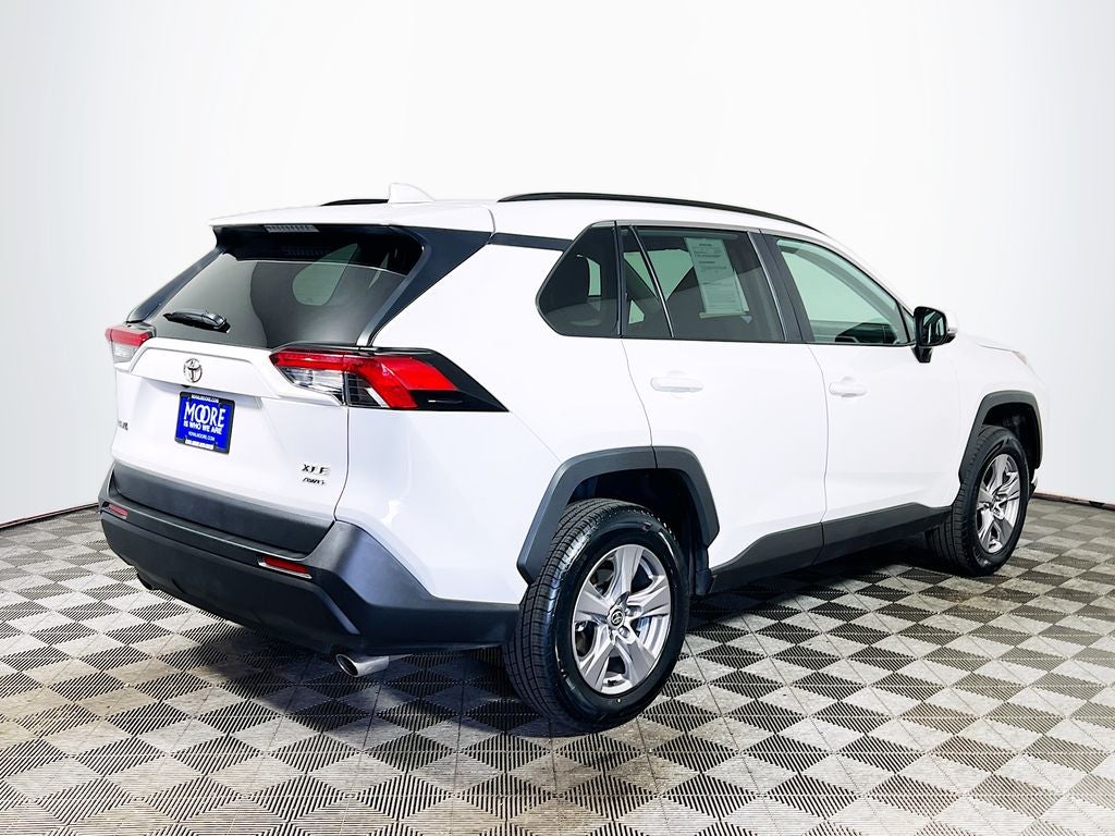 2025 Toyota RAV4 XLE