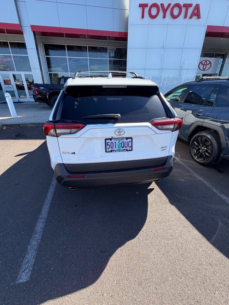 2025 Toyota RAV4 XLE