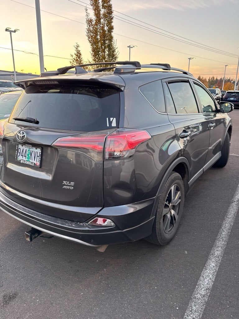2017 Toyota RAV4 XLE