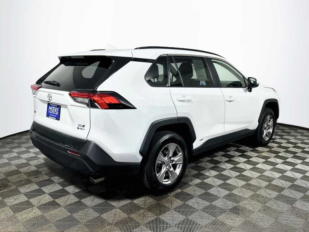 2025 Toyota RAV4 Hybrid XLE