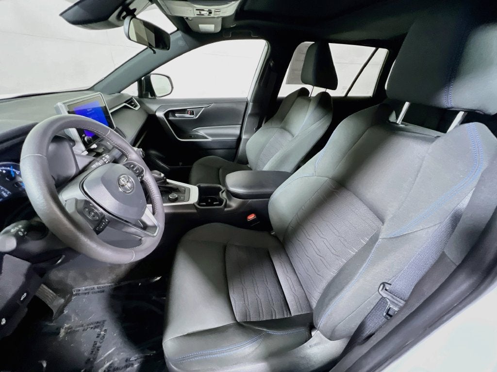 2025 Toyota RAV4 Hybrid SE
