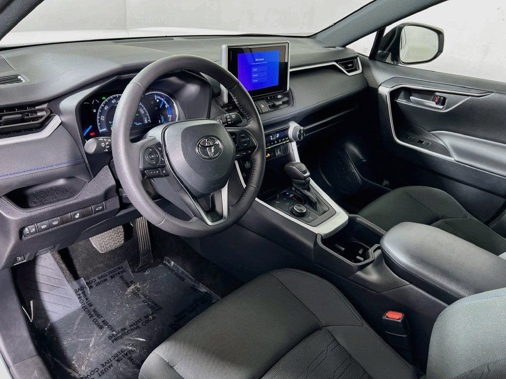 2025 Toyota RAV4 Hybrid SE