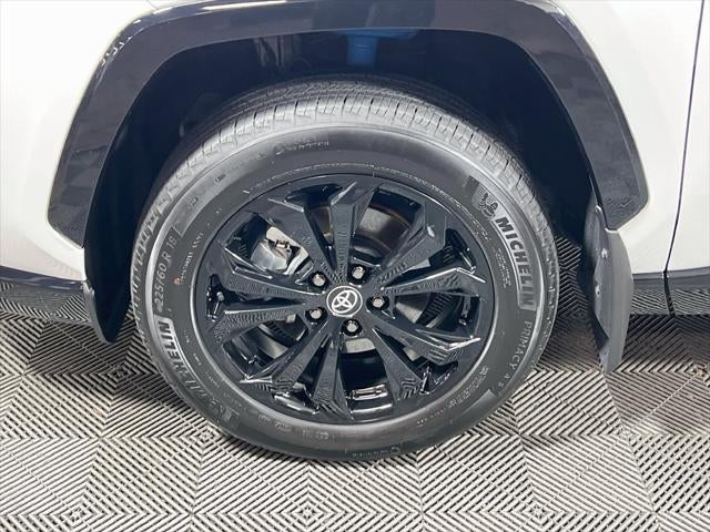 2025 Toyota RAV4 Hybrid SE