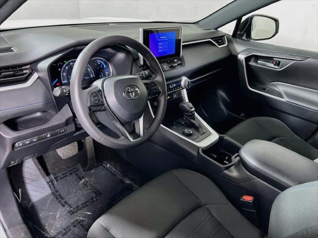 2025 Toyota RAV4 Hybrid SE