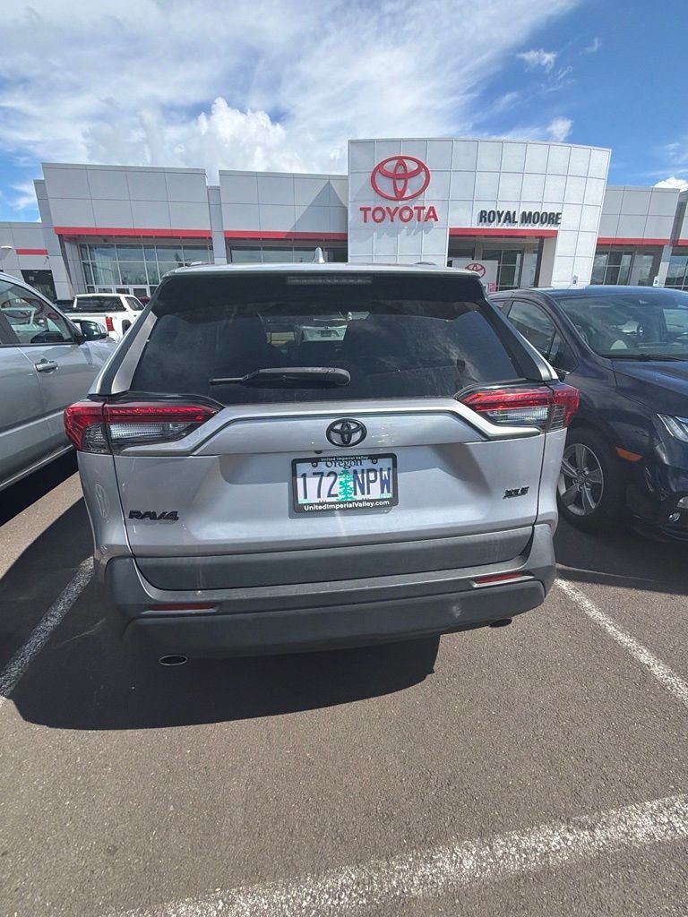 2021 Toyota RAV4 XLE