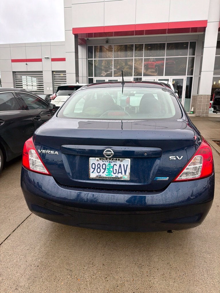 2012 Nissan Versa 1.6 SV