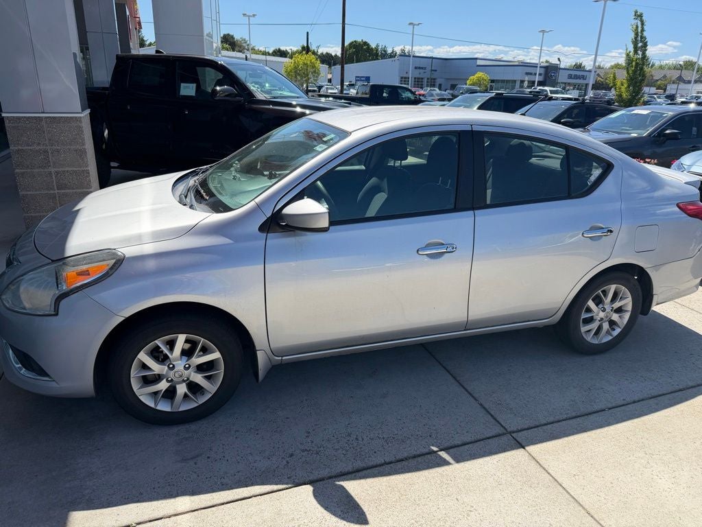 2015 Nissan Versa 1.6 SV