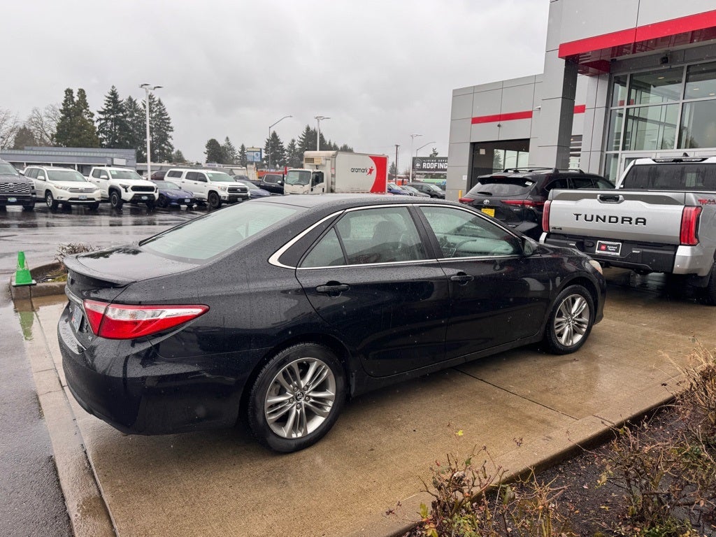 2016 Toyota Camry SE