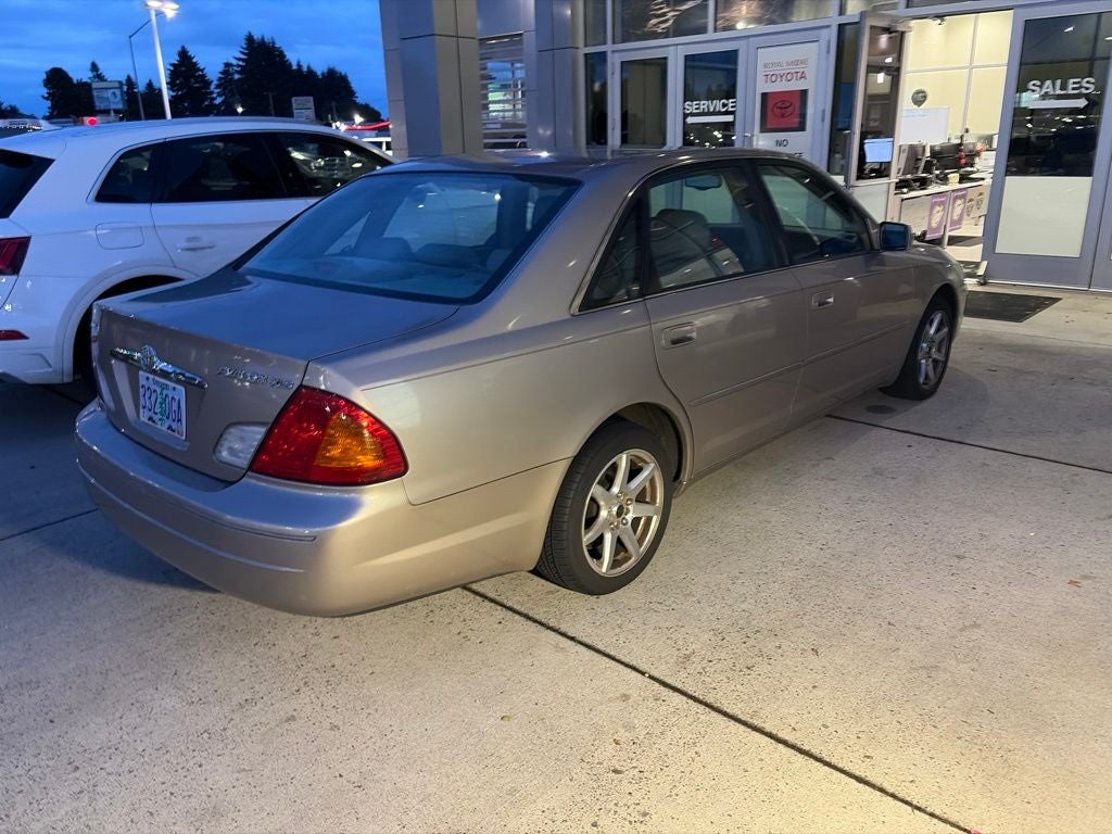 2000 Toyota Avalon XL