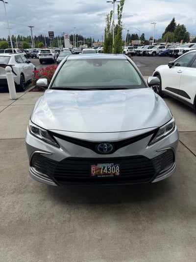 2022 Toyota Camry Hybrid LE
