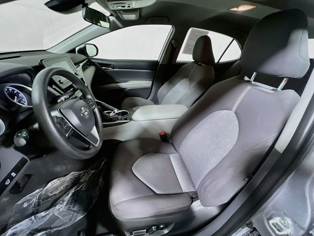 2022 Toyota Camry Hybrid LE