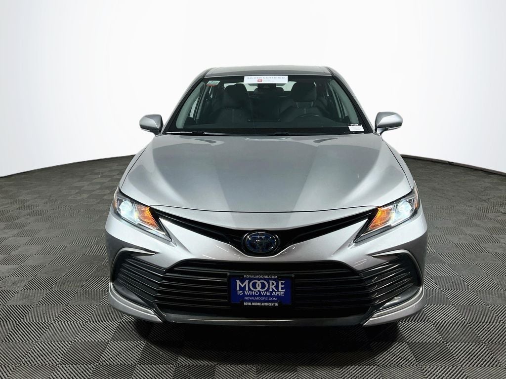 2022 Toyota Camry Hybrid LE