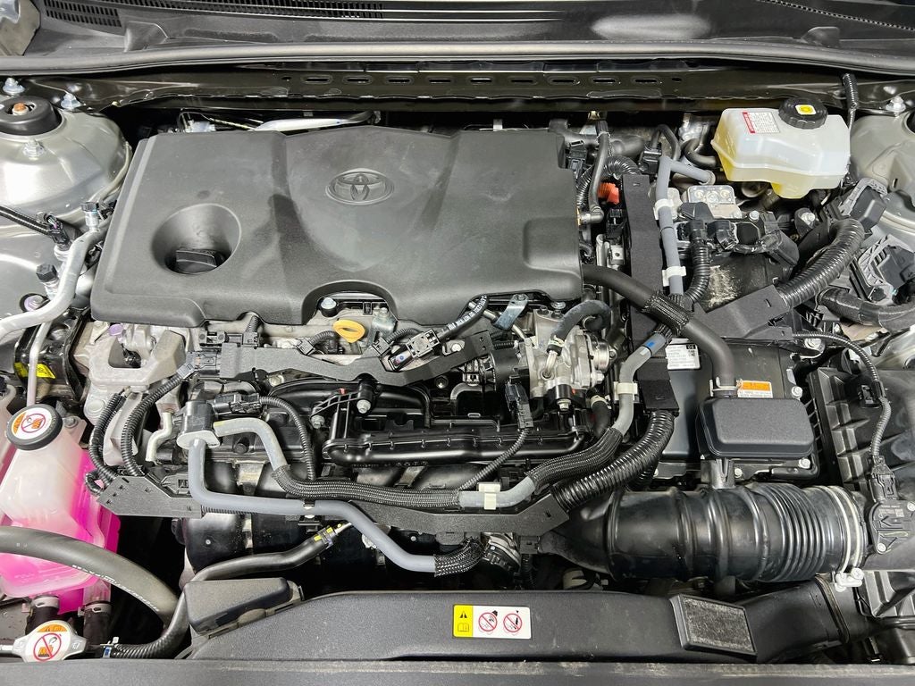 2022 Toyota Camry Hybrid LE