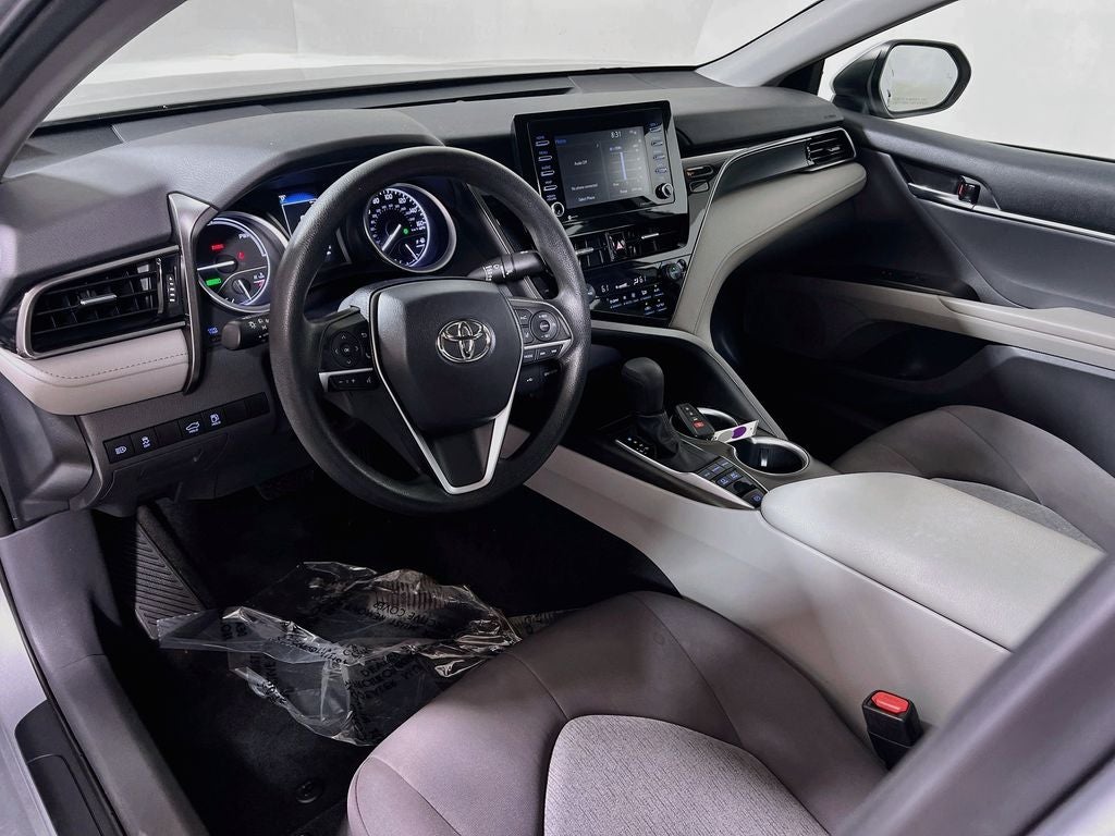 2022 Toyota Camry Hybrid LE