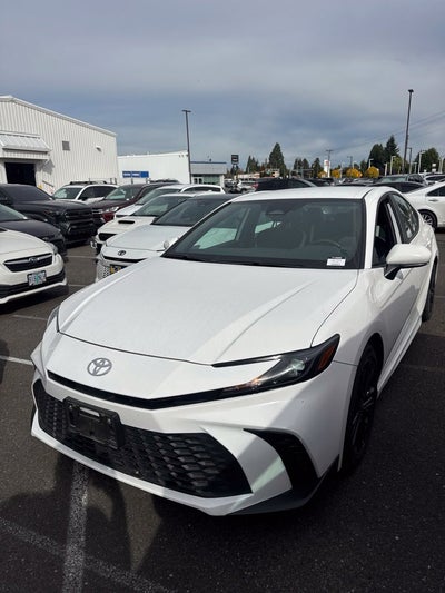 2025 Toyota Camry SE