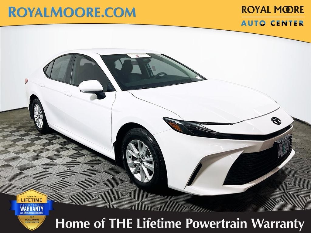 2025 Toyota Camry LE