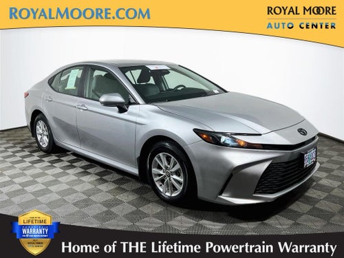 2025 Toyota Camry LE