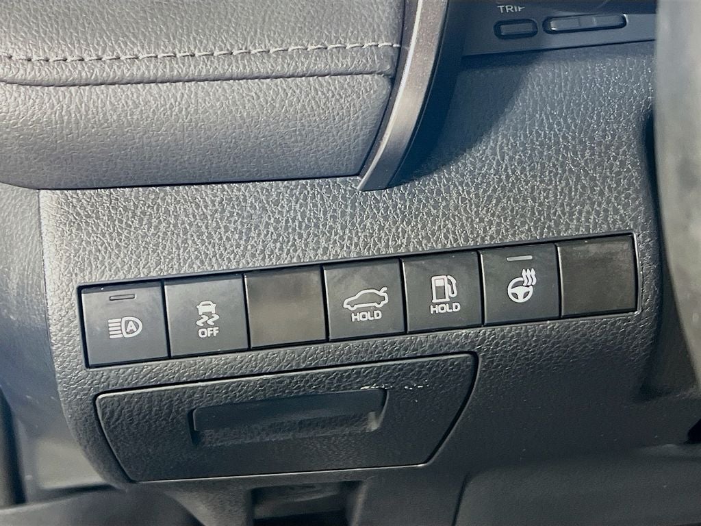 2023 Toyota Camry Hybrid XLE