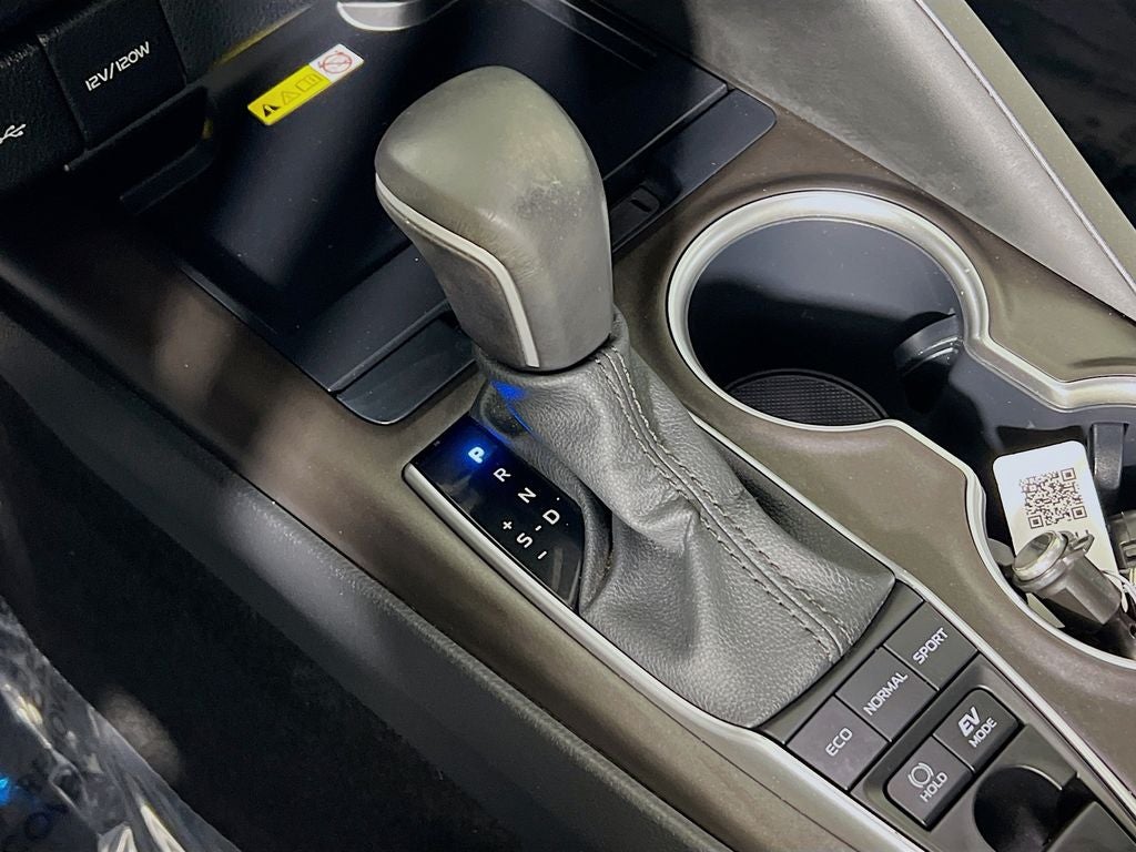 2023 Toyota Camry Hybrid XLE