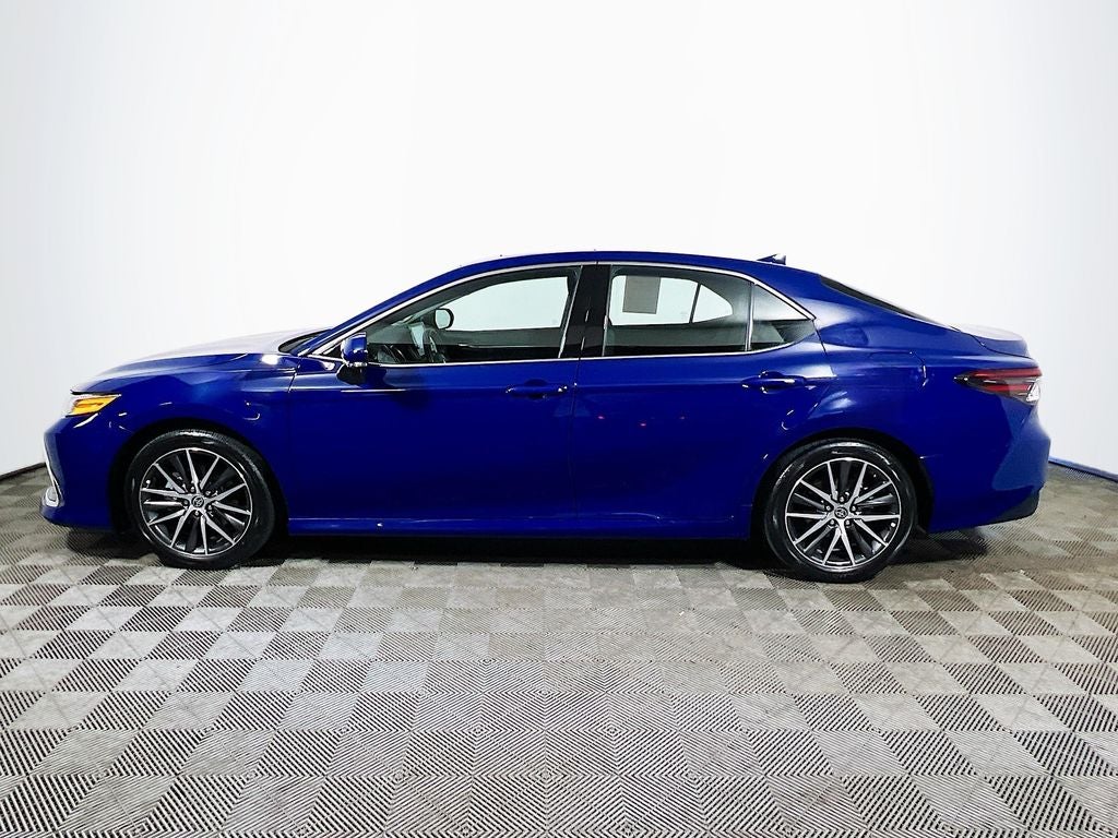2023 Toyota Camry Hybrid XLE