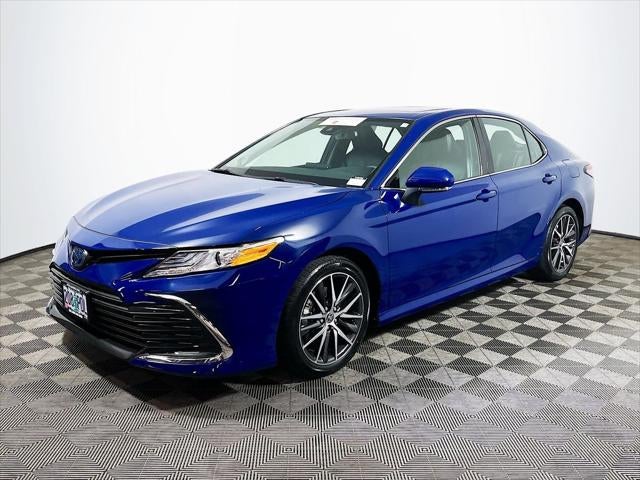 2023 Toyota Camry Hybrid XLE