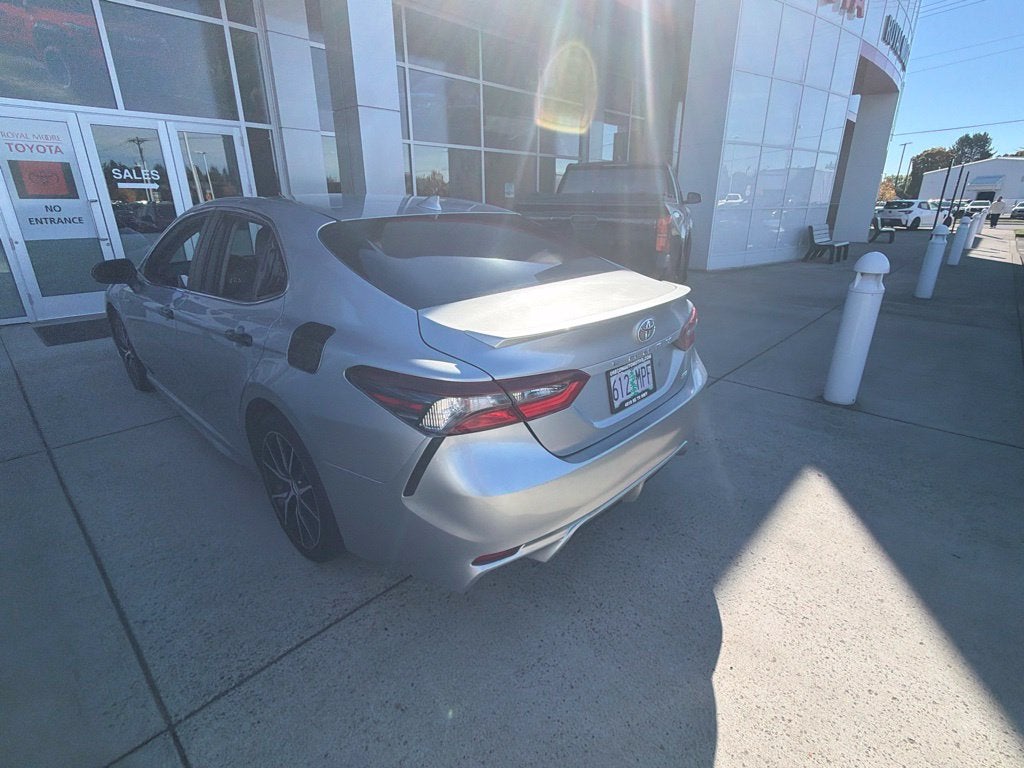 2021 Toyota Camry SE