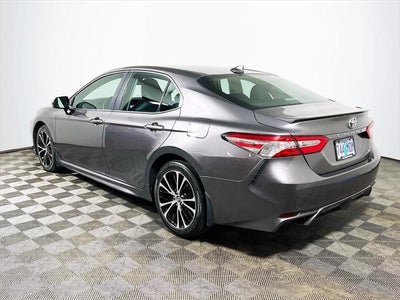 2020 Toyota Camry SE