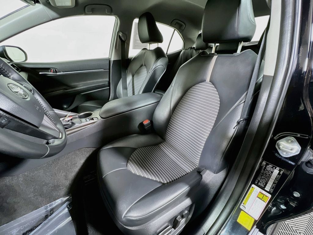 2023 Toyota Camry Hybrid SE NIGHTSHADE