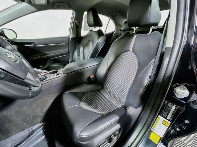 2023 Toyota Camry Hybrid SE NIGHTSHADE