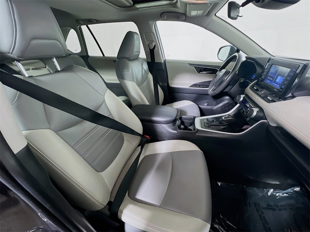 2021 Toyota RAV4 Hybrid XLE Premium