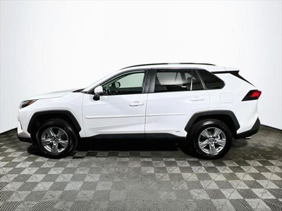 2025 Toyota RAV4 Hybrid XLE