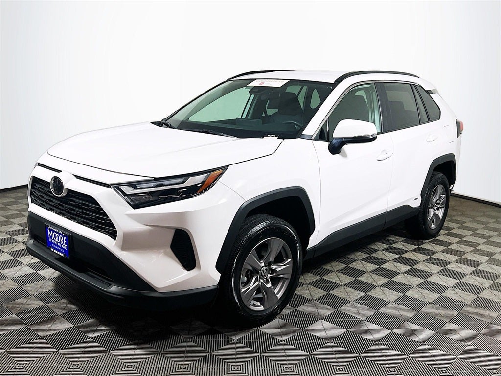 2025 Toyota RAV4 Hybrid XLE