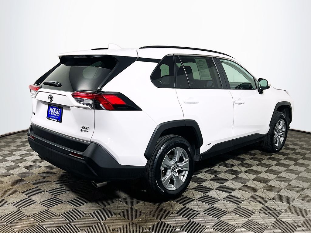 2025 Toyota RAV4 Hybrid XLE